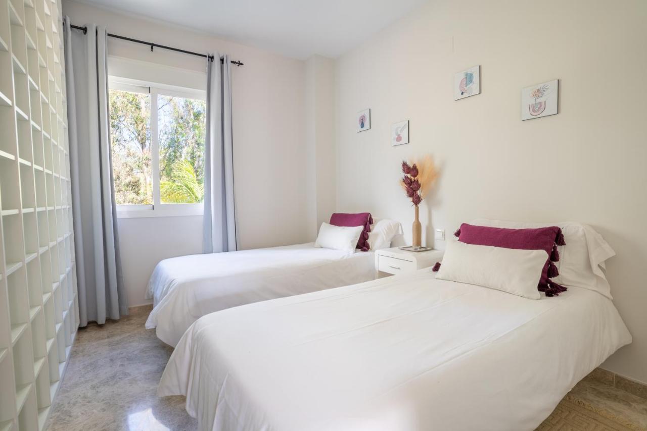 2Bdr Penthouse, Los Naranjos, W/Pool, 2Km P.Banus Marbella Esterno foto